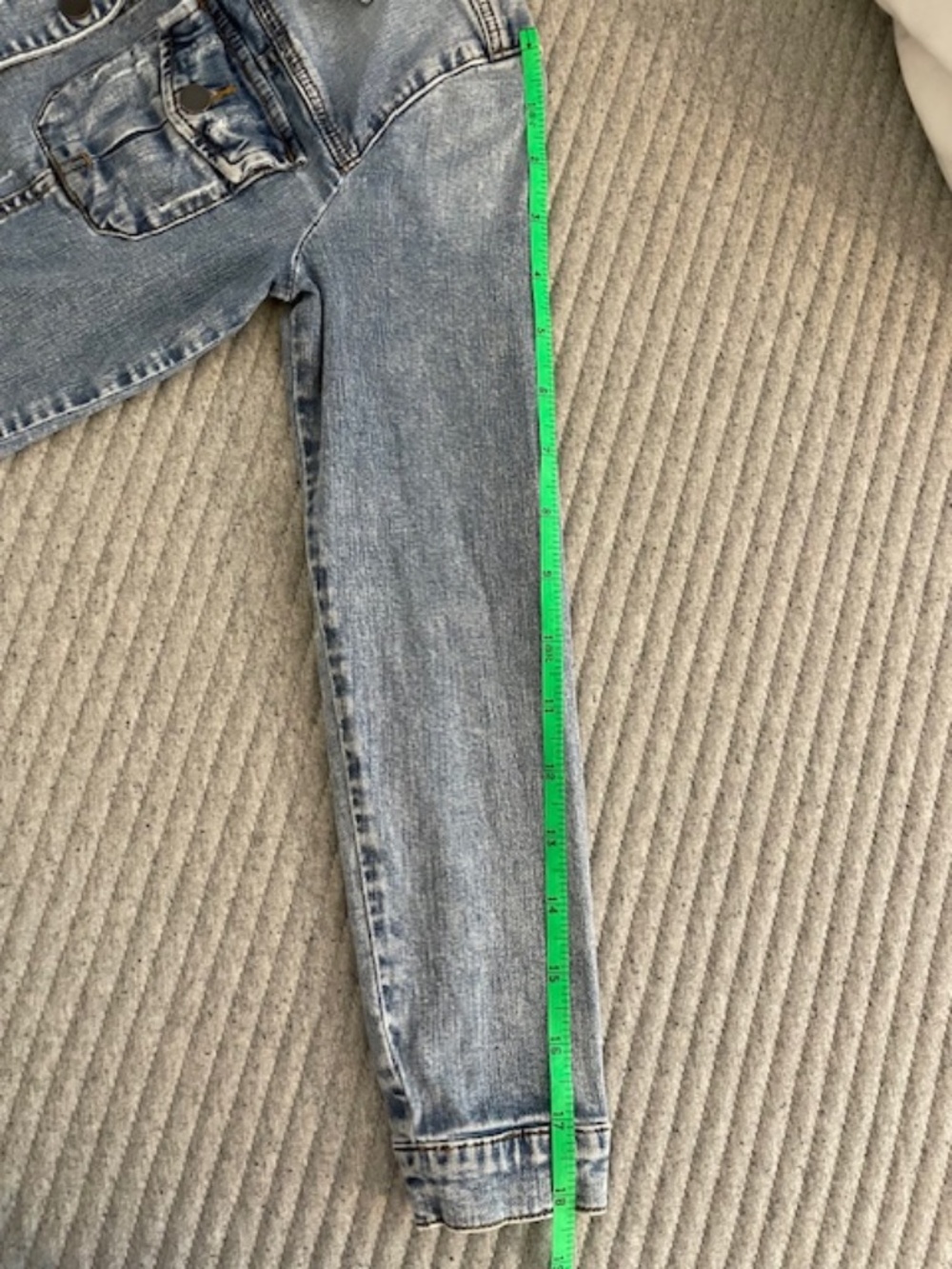 KUT from the Kloth Kara Denim Jacket Small Light Wash Raw Hem Cropped - Picture 4 of 7